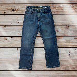 Men’s relaxed boot cut wrangler jeans